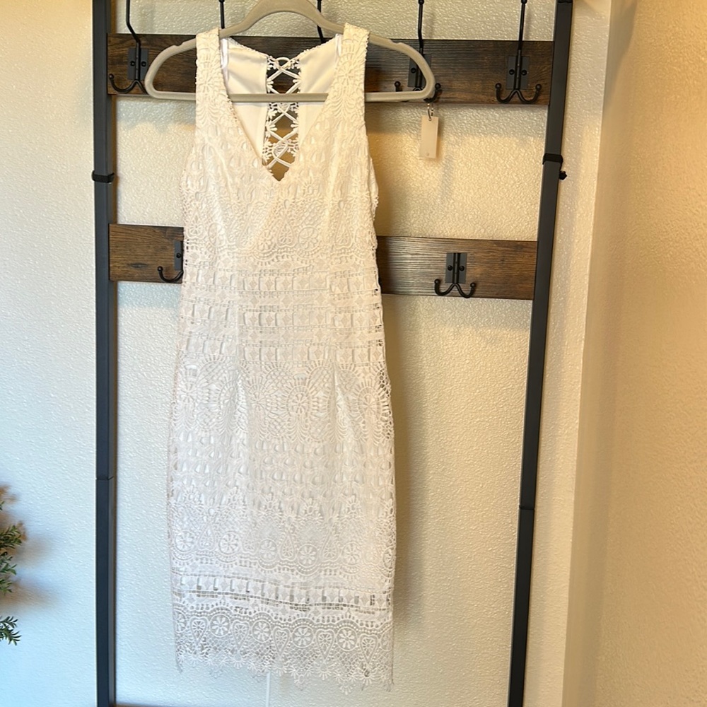 Womens White Crochet Lace V-neck Lace-up Sheath Dress